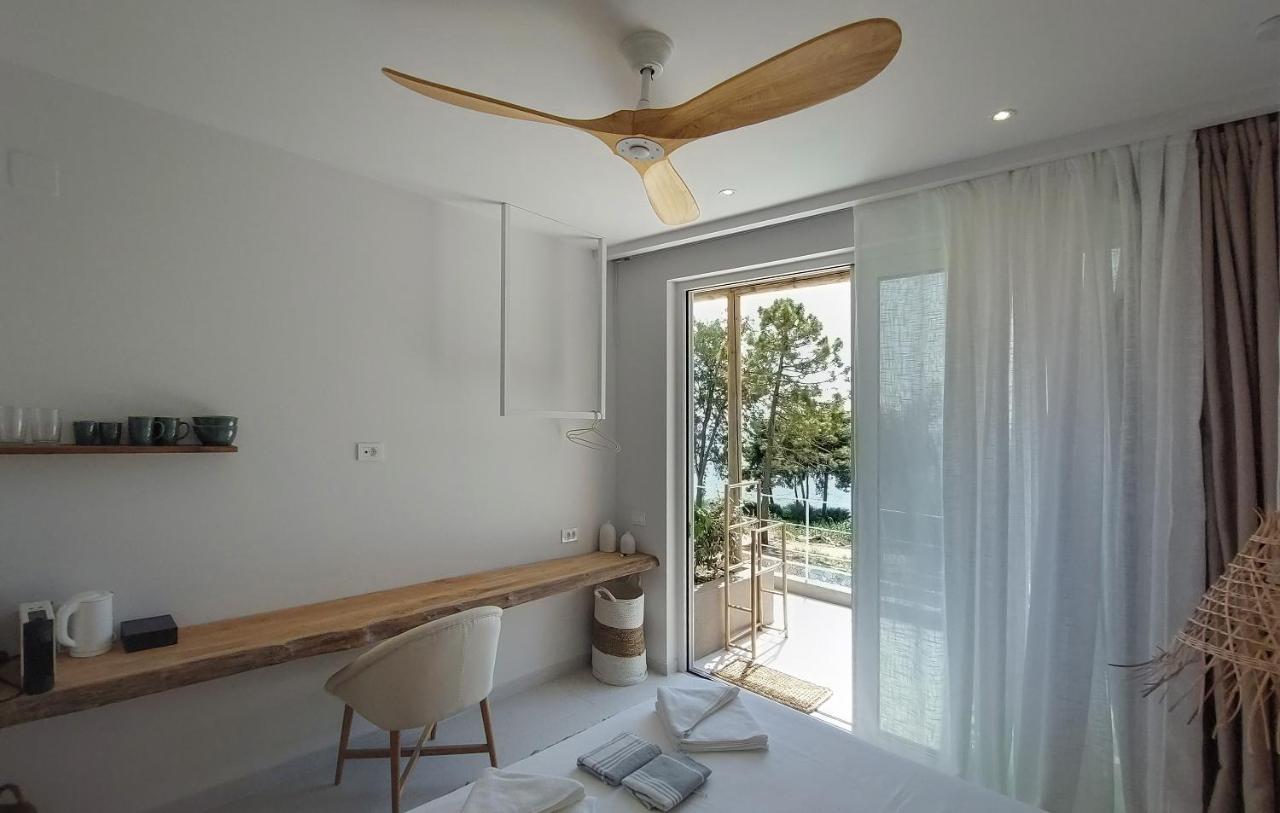 Arion Seaside Suites Palairos Bagian luar foto